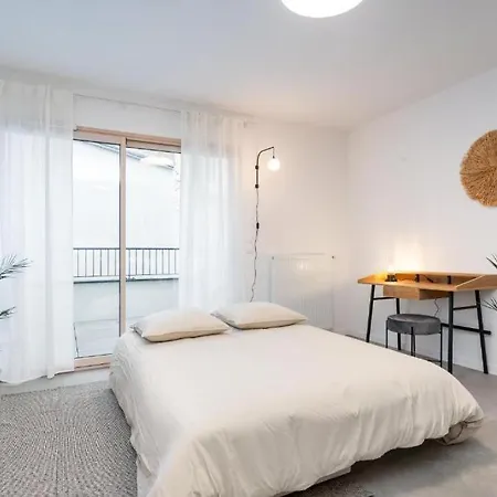 Apartamento Apartment *